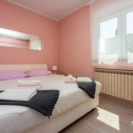 Apartament In 39218 Crikvenica