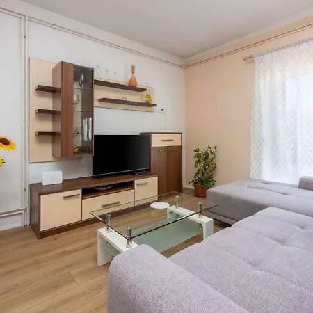 In 39218 Apartament