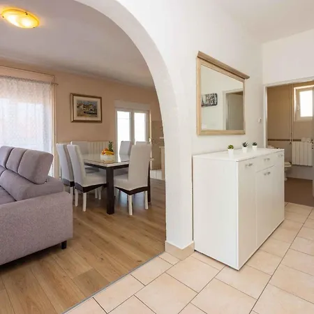 Appartamento In 39218 *